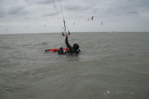 Stagiaire de l'école de kitesurf